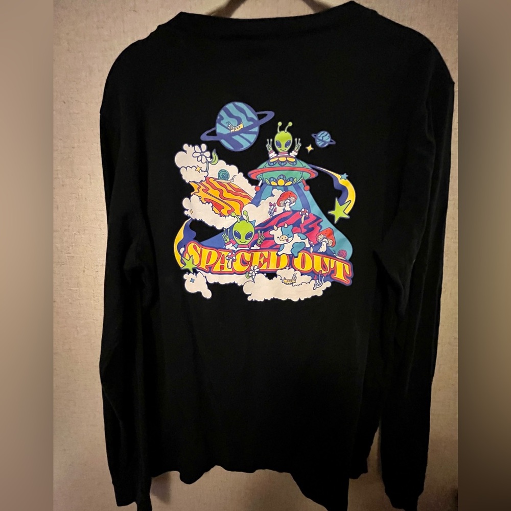 Zumiez XL, Alien, spaceship, mushroom “Spaced Out” long sleeve cotton black tee